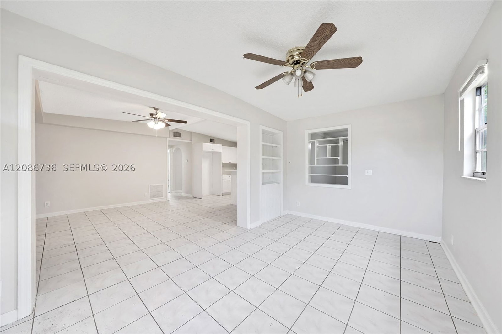 Real estate property located at 5618 Cinnamon Dr, Palm Beach, Forest Hill Village, West Palm Beach, FL