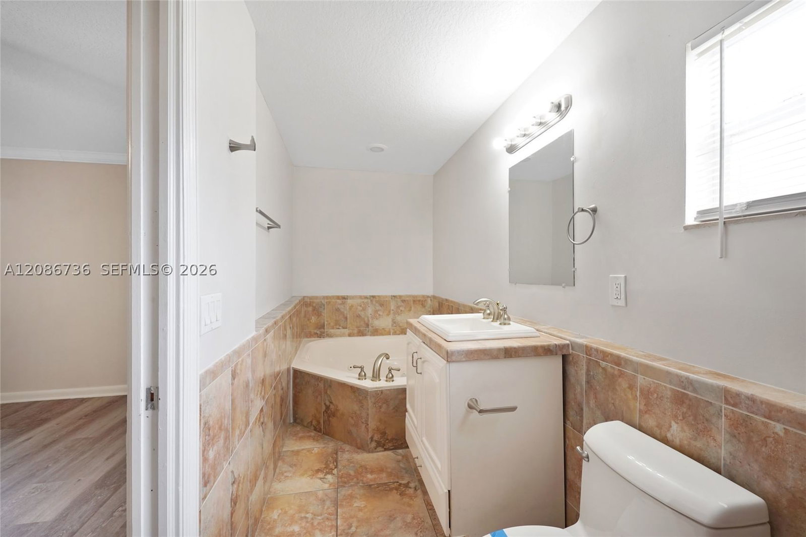 Real estate property located at 5618 Cinnamon Dr, Palm Beach, Forest Hill Village, West Palm Beach, FL