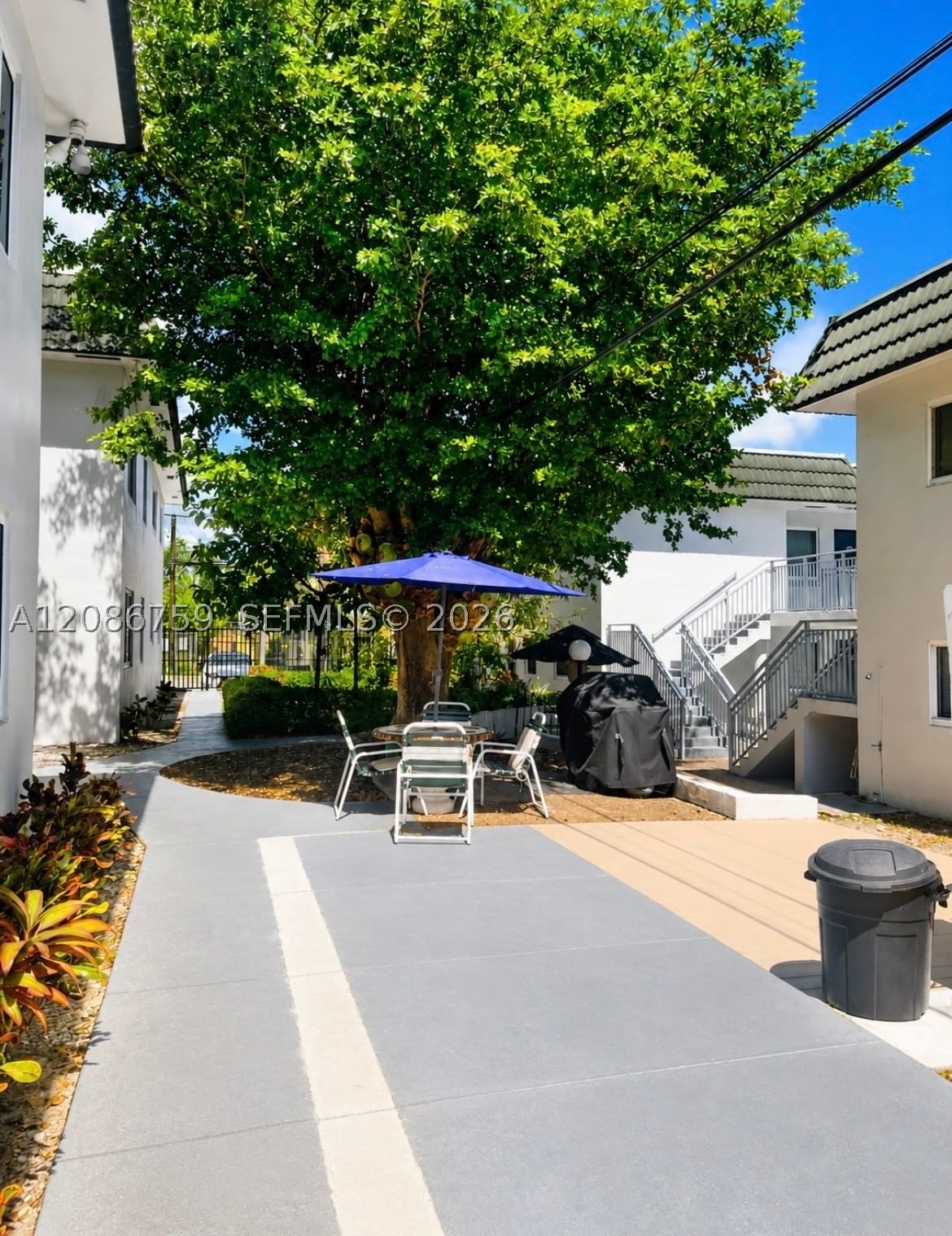 Real estate property located at 1000 15th St #205, Broward, Harbordale Condo, Fort Lauderdale, FL