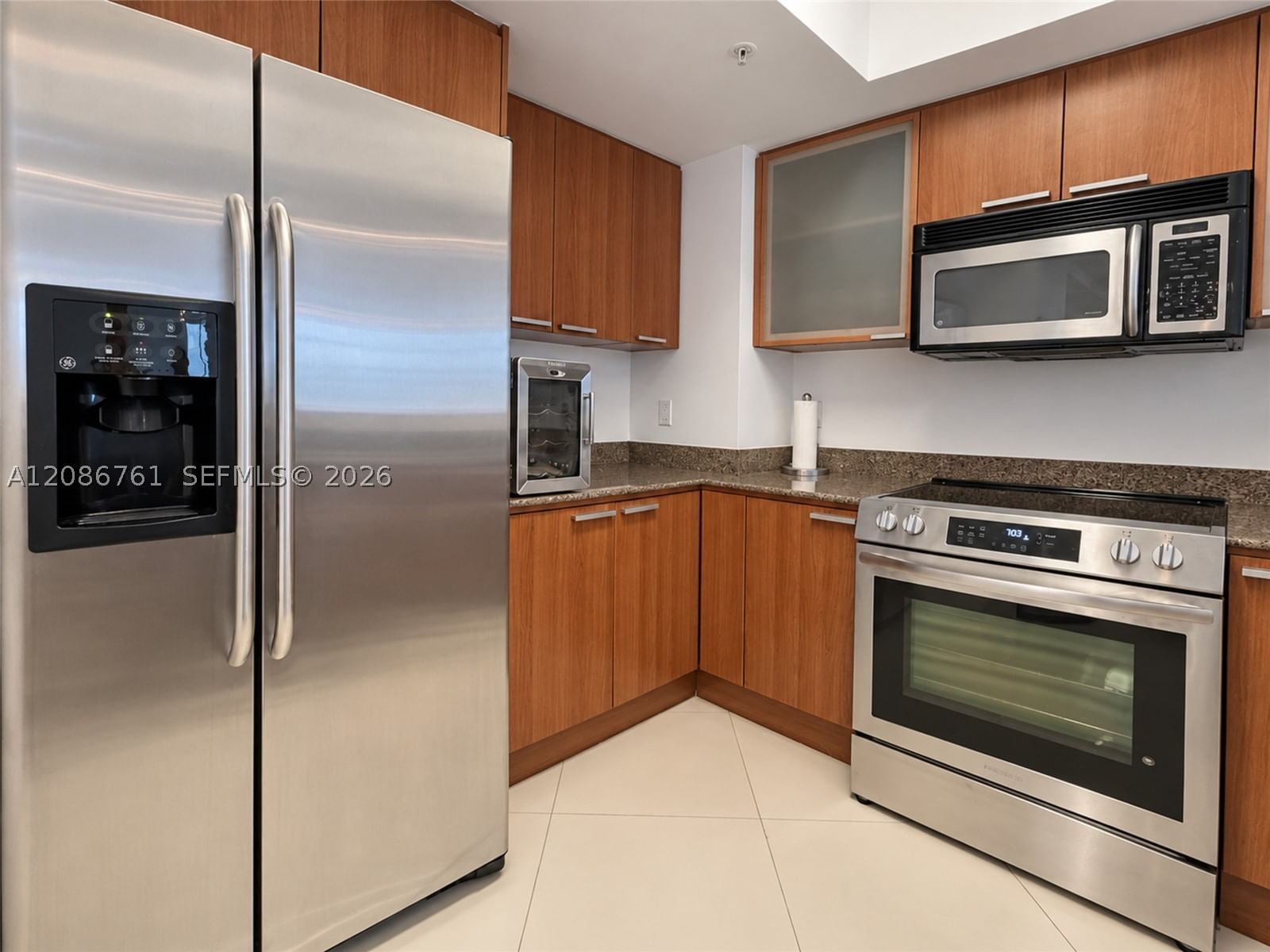 Real estate property located at 16699 Collins Ave #1610, Miami-dade, La Perla Condo, Sunny Isles Beach, FL