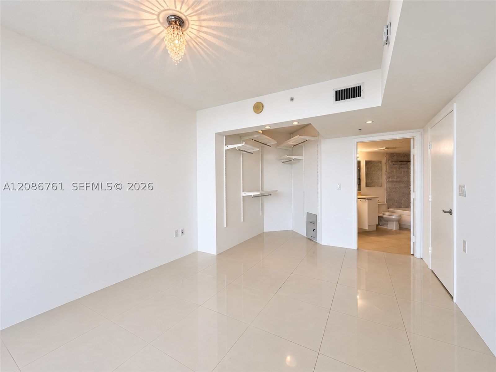 Real estate property located at 16699 Collins Ave #1610, Miami-dade, La Perla Condo, Sunny Isles Beach, FL