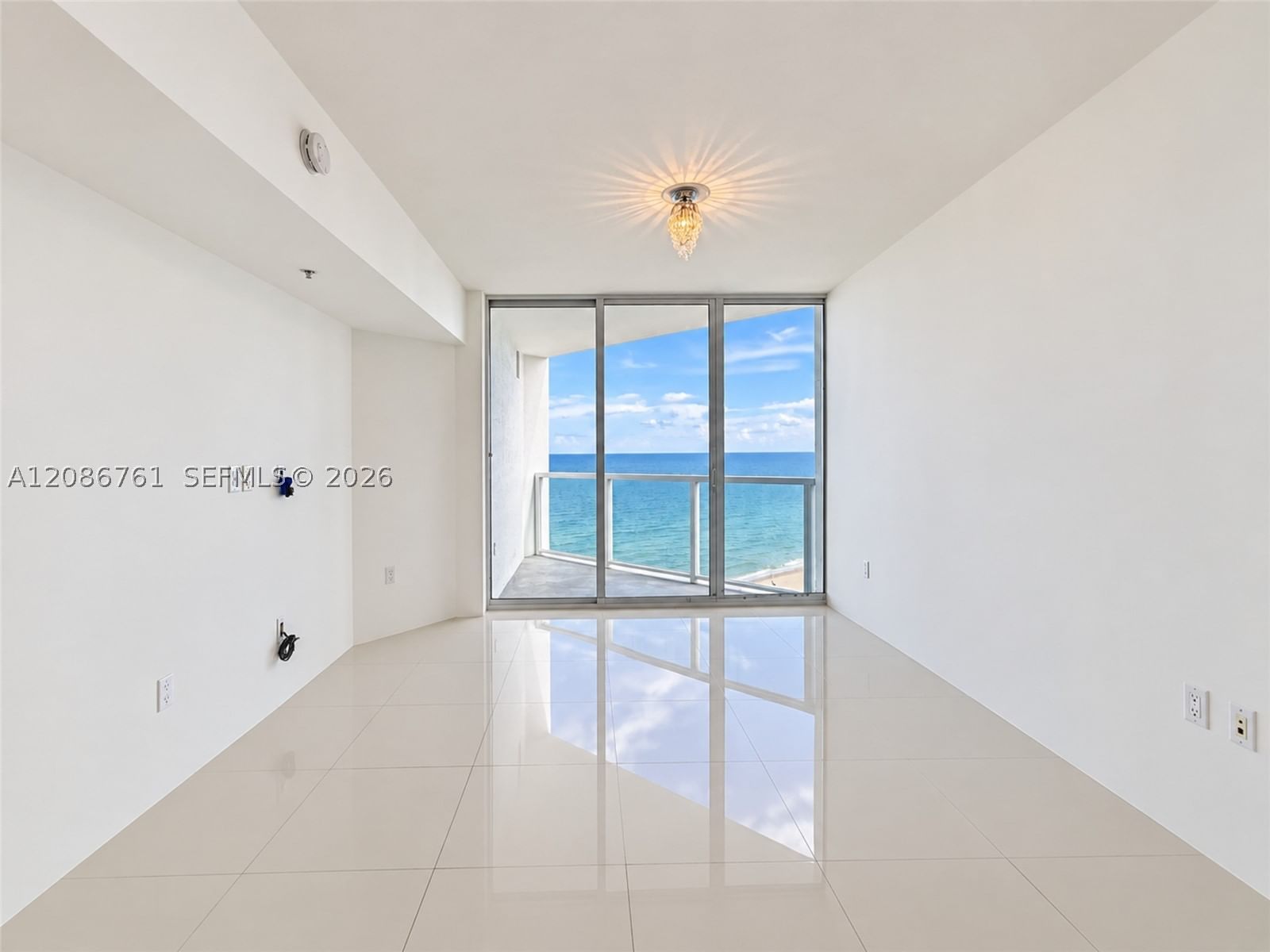 Real estate property located at 16699 Collins Ave #1610, Miami-dade, La Perla Condo, Sunny Isles Beach, FL