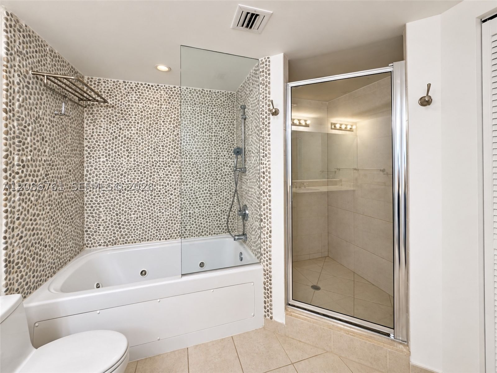 Real estate property located at 16699 Collins Ave #1610, Miami-dade, La Perla Condo, Sunny Isles Beach, FL