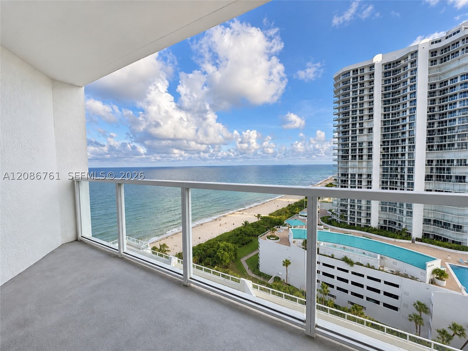 Real estate property located at 16699 Collins Ave #1610, Miami-dade, La Perla Condo, Sunny Isles Beach, FL