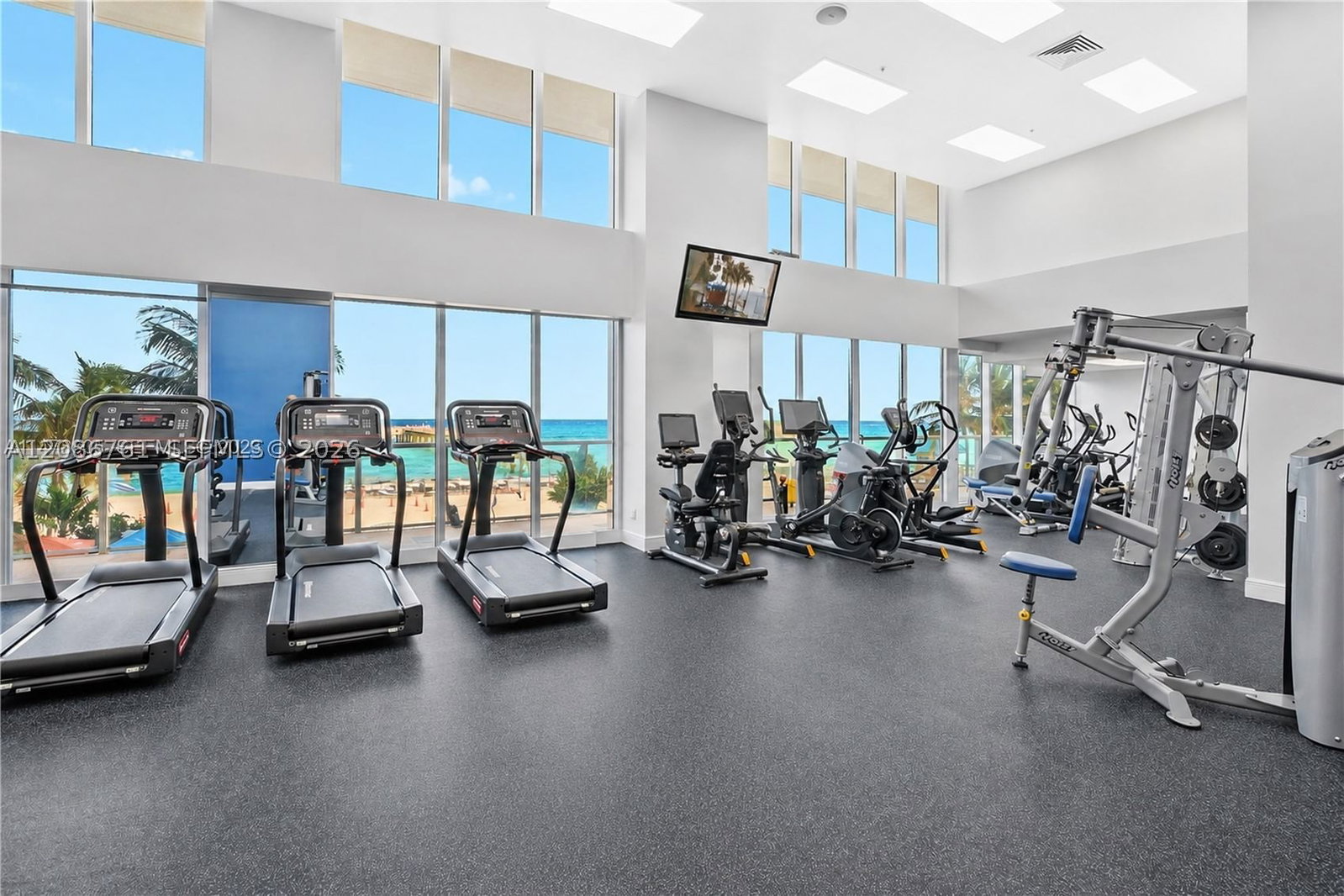 Real estate property located at 16699 Collins Ave #1610, Miami-dade, La Perla Condo, Sunny Isles Beach, FL