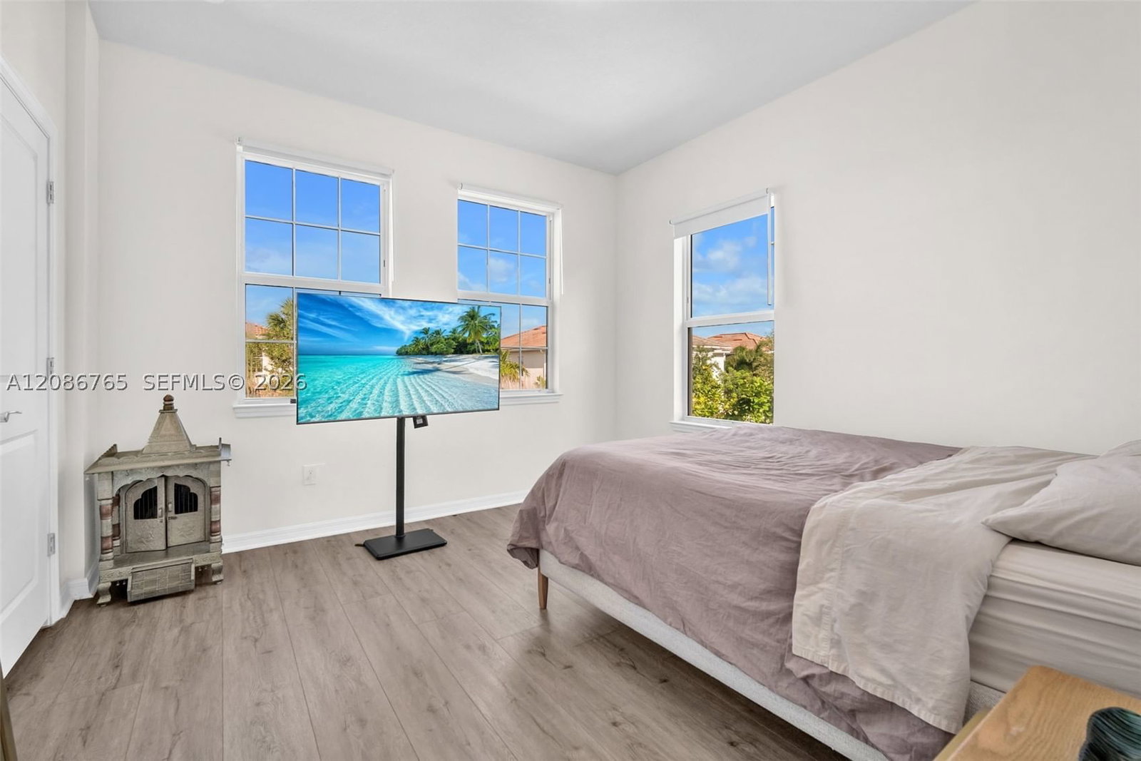 Real estate property located at 1487 Pongam Ter, Broward, Hillcrest Country Club So, Hollywood, FL