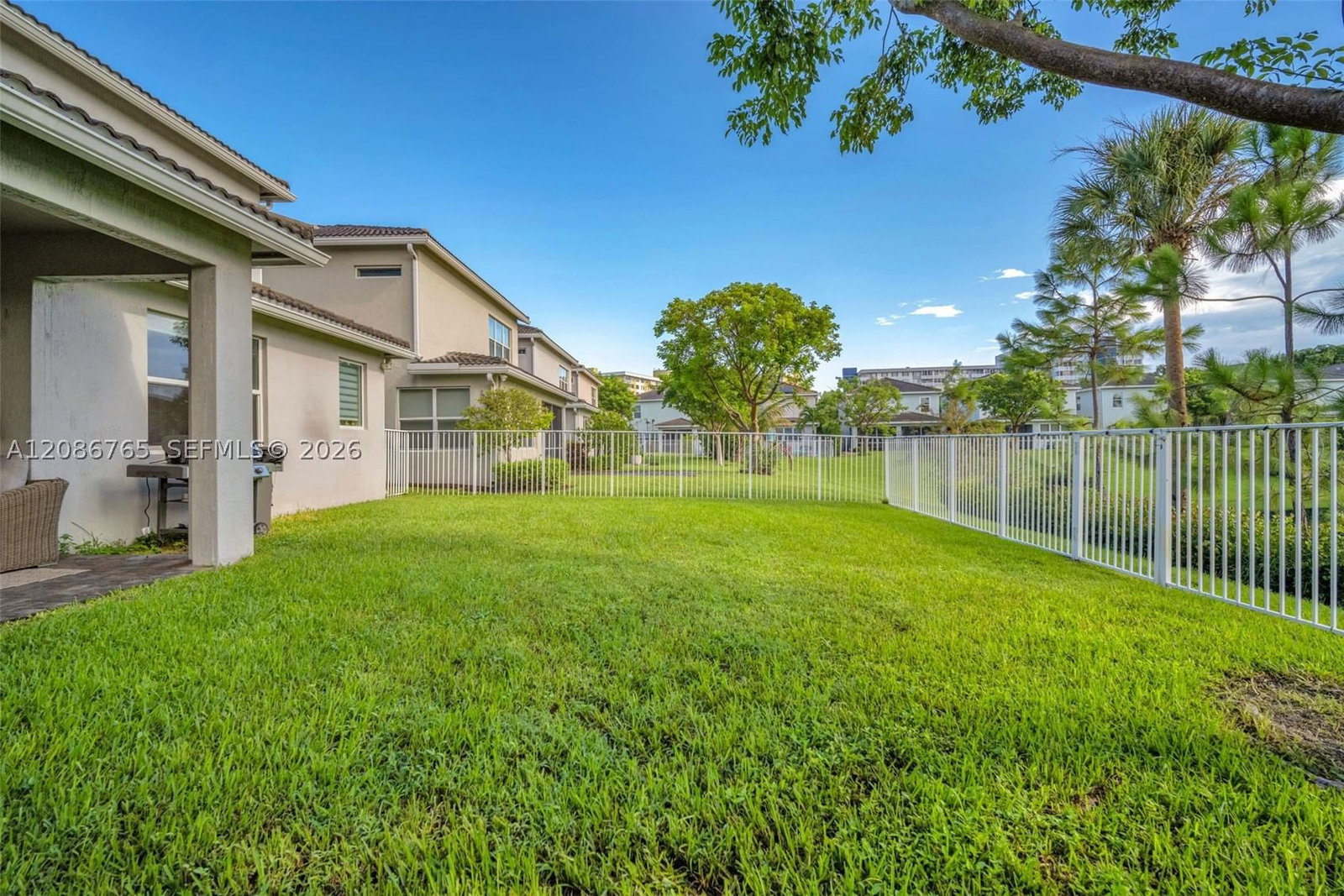 Real estate property located at 1487 Pongam Ter, Broward, Hillcrest Country Club So, Hollywood, FL