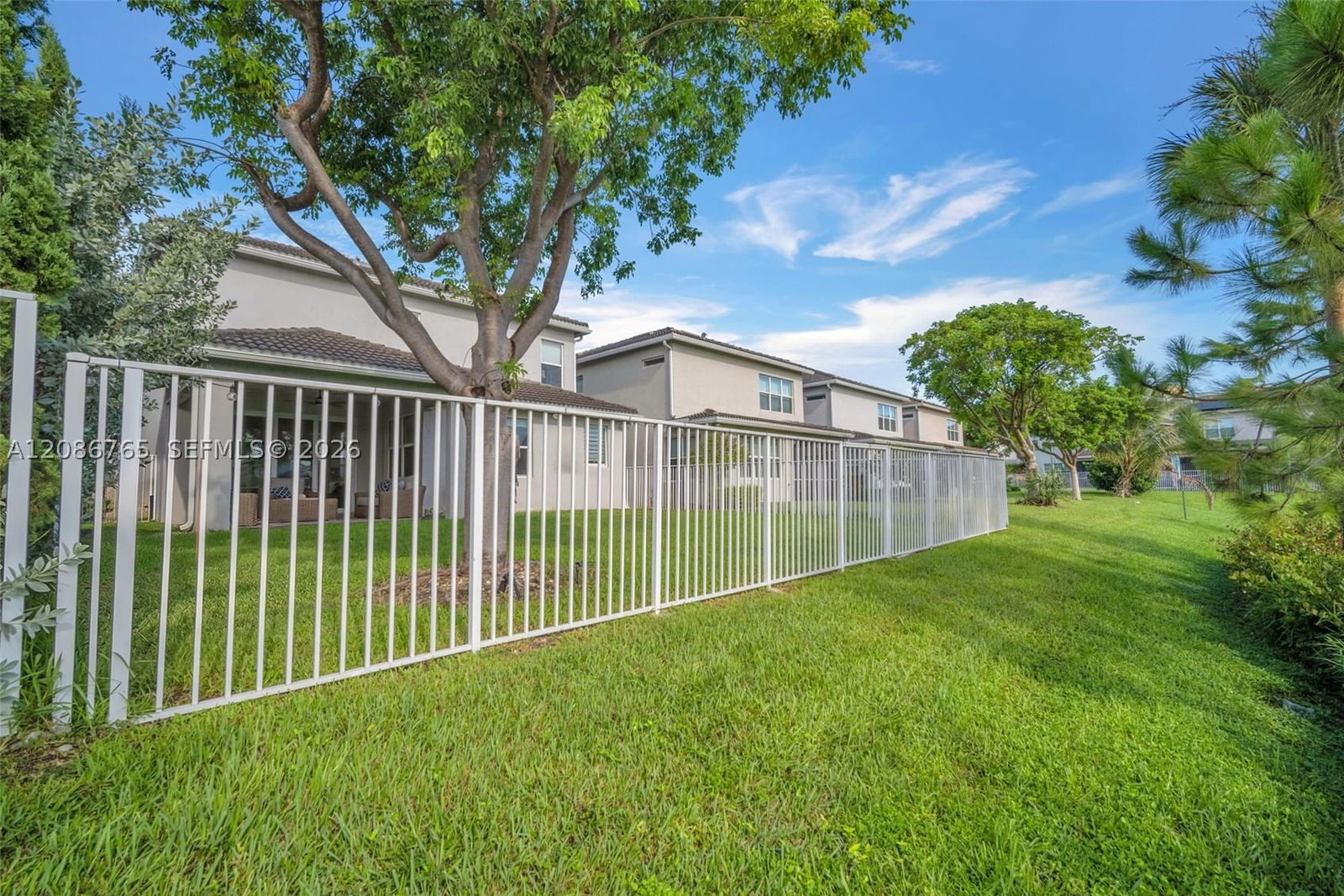 Real estate property located at 1487 Pongam Ter, Broward, Hillcrest Country Club So, Hollywood, FL