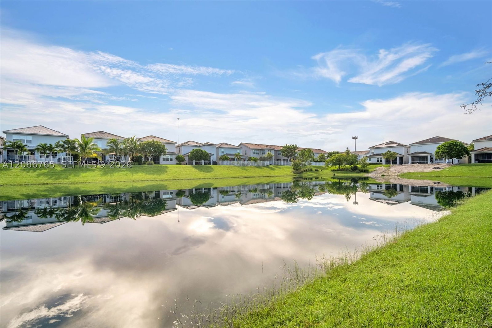 Real estate property located at 1487 Pongam Ter, Broward, Hillcrest Country Club So, Hollywood, FL