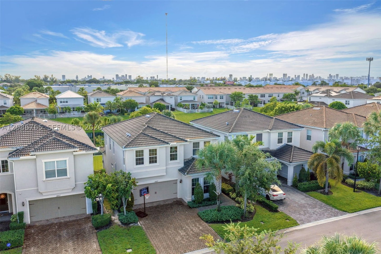 Real estate property located at 1487 Pongam Ter, Broward, Hillcrest Country Club So, Hollywood, FL