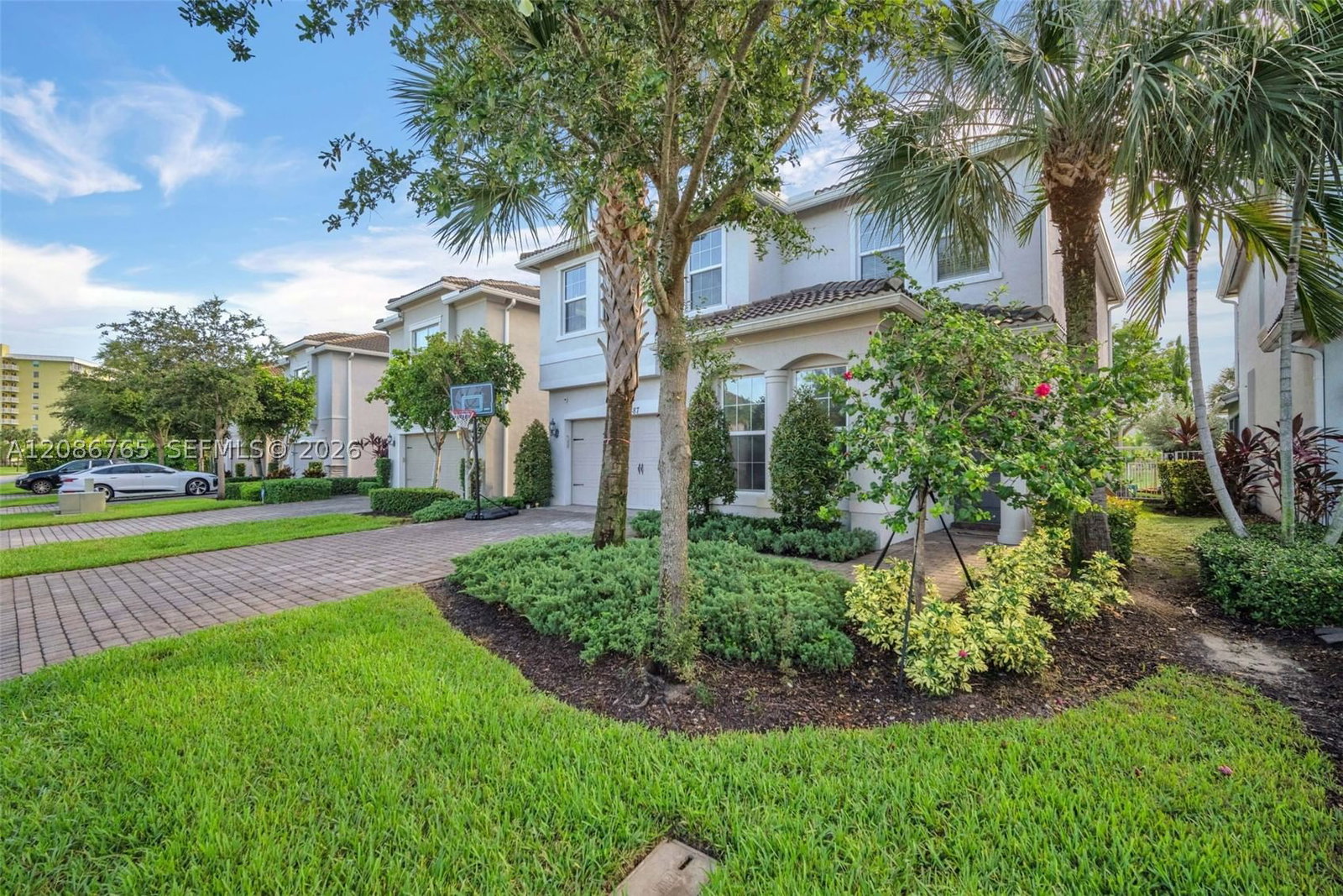 Real estate property located at 1487 Pongam Ter, Broward, Hillcrest Country Club So, Hollywood, FL