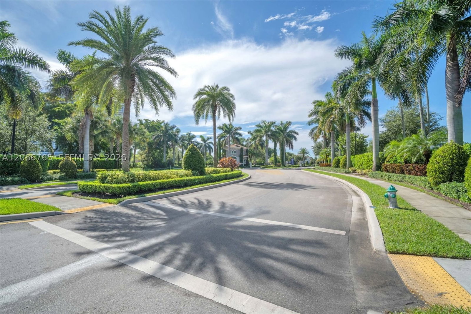 Real estate property located at 1487 Pongam Ter, Broward, Hillcrest Country Club So, Hollywood, FL