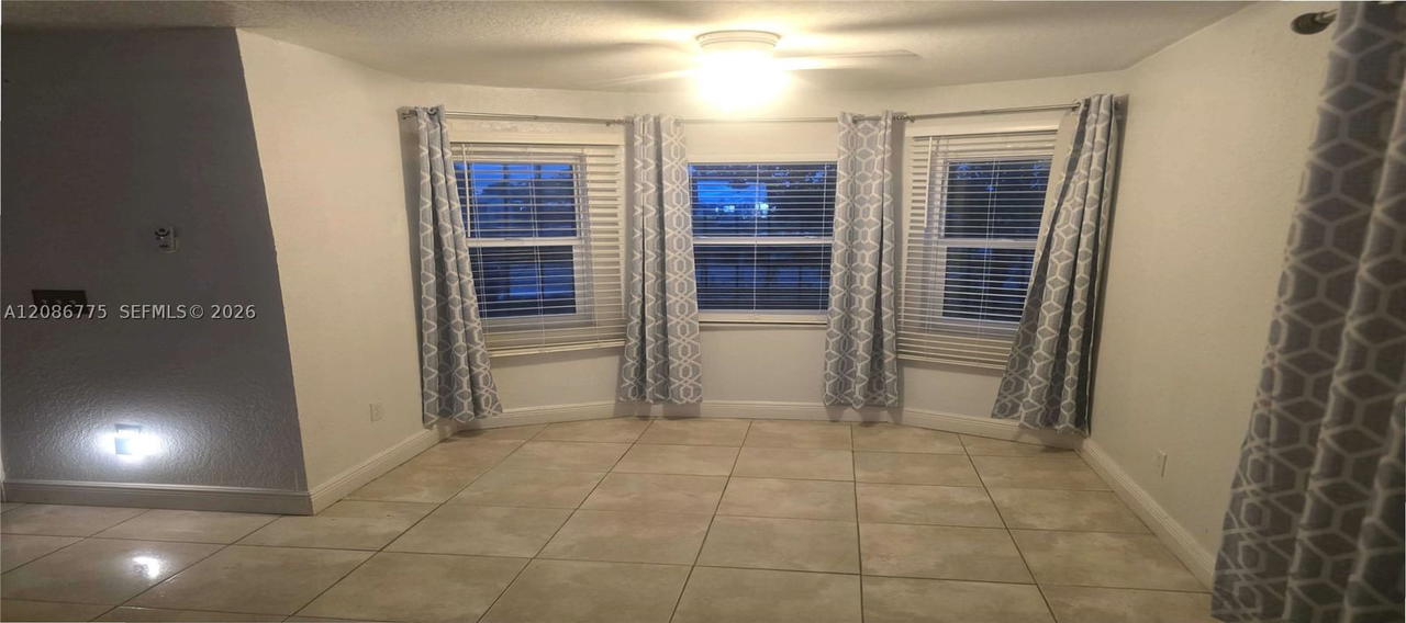 Real estate property located at 110 9th Ave, Palm Beach, Summerlins, South Bay, FL