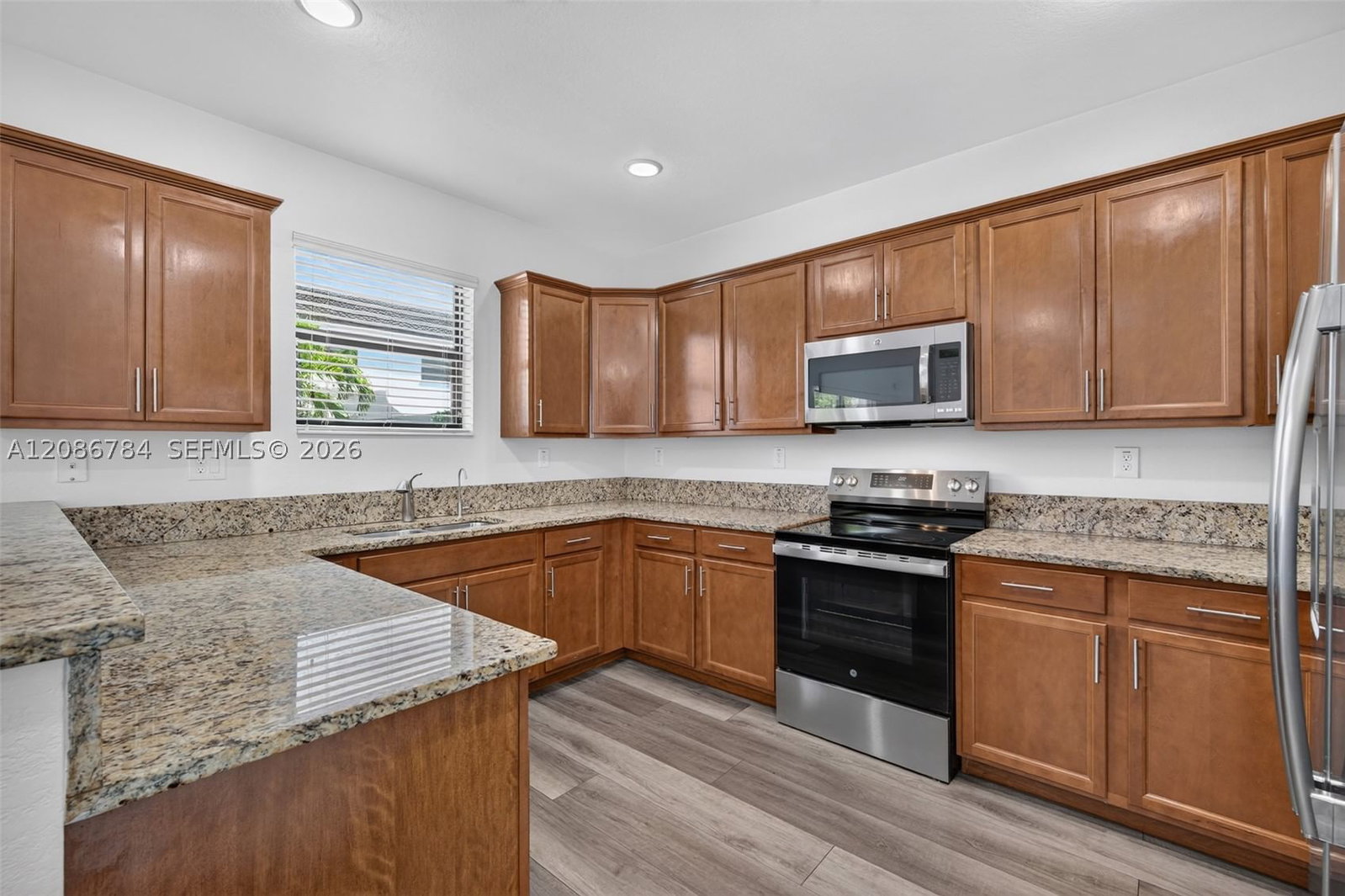 Real estate property located at 8897 103rd Ave, Miami-dade, Grand Bay North, Doral, FL