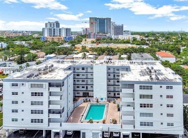 Real estate property located at 1720 Jefferson St #511, Broward, Sun Haven Towers Condo, Hollywood, FL