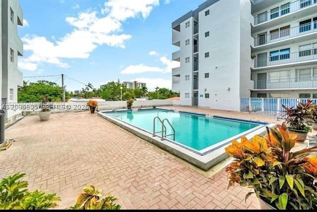 Real estate property located at 1720 Jefferson St #511, Broward, Sun Haven Towers Condo, Hollywood, FL