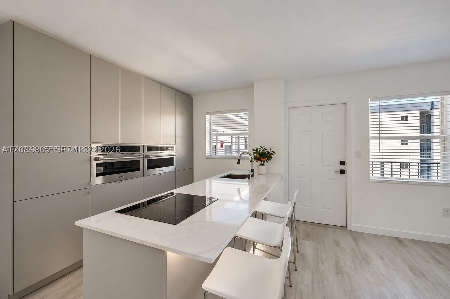 Real estate property located at 1720 Jefferson St #511, Broward, Sun Haven Towers Condo, Hollywood, FL