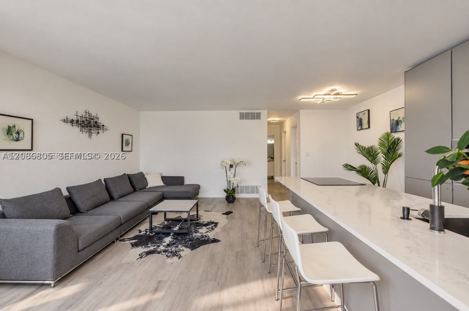 Real estate property located at 1720 Jefferson St #511, Broward, Sun Haven Towers Condo, Hollywood, FL