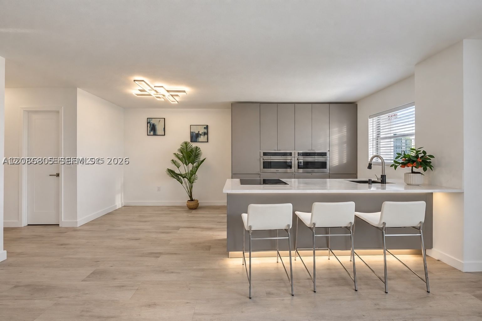 Real estate property located at 1720 Jefferson St #511, Broward, Sun Haven Towers Condo, Hollywood, FL
