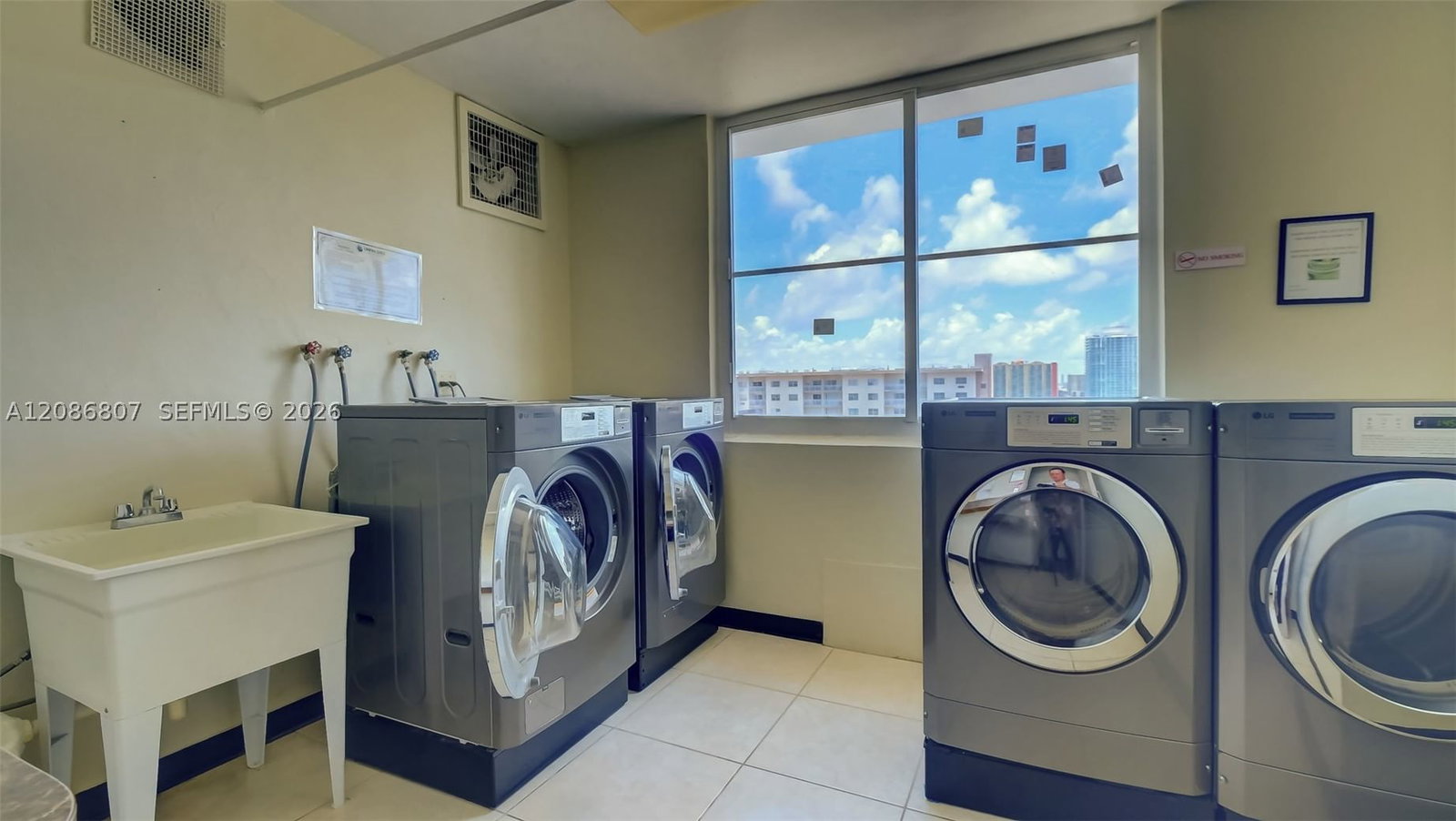 Real estate property located at 500 Bayview Dr #1420, Miami-dade, Arlen House West Condo, Sunny Isles Beach, FL