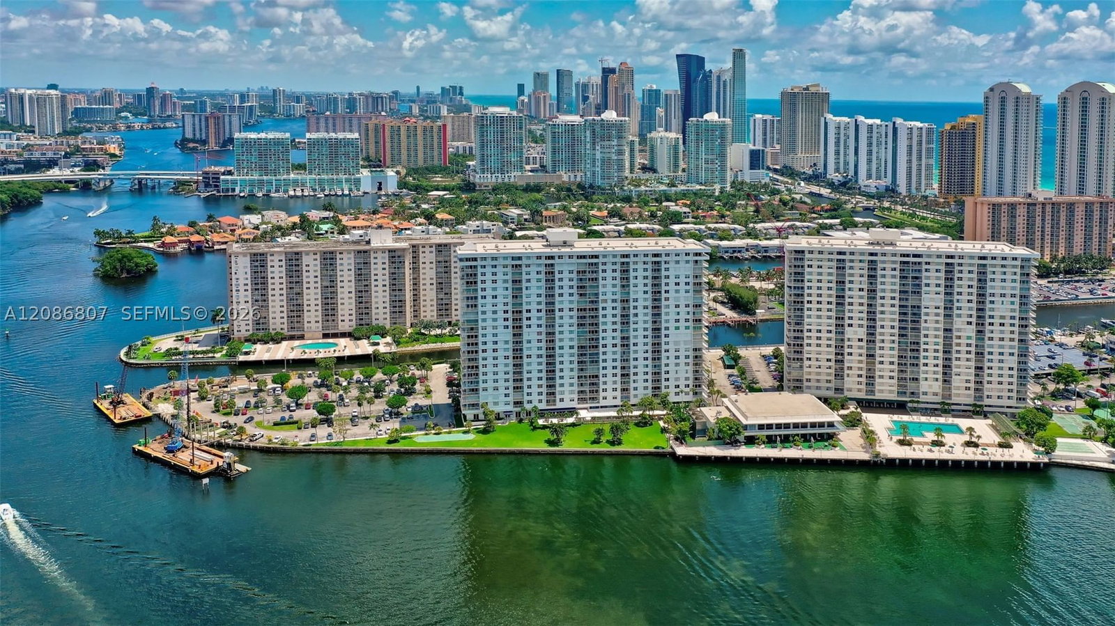 Real estate property located at 500 Bayview Dr #1420, Miami-dade, Arlen House West Condo, Sunny Isles Beach, FL