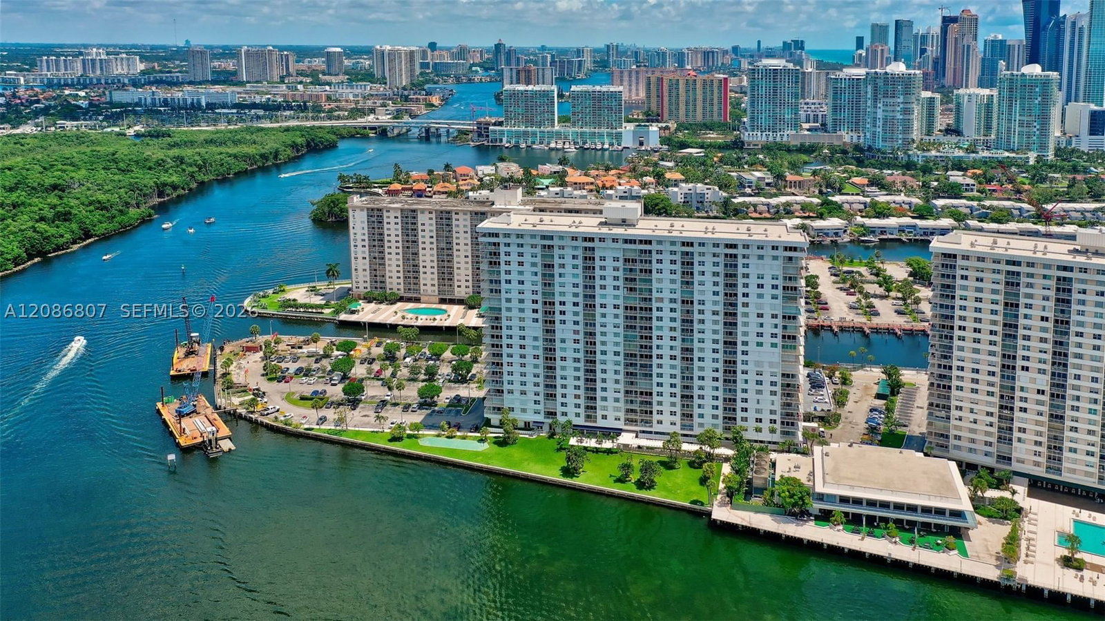 Real estate property located at 500 Bayview Dr #1420, Miami-dade, Arlen House West Condo, Sunny Isles Beach, FL