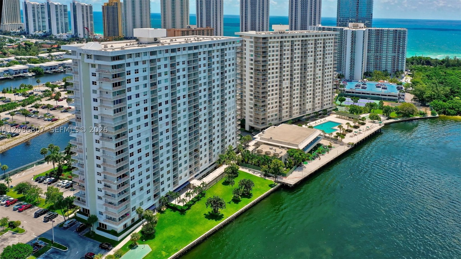 Real estate property located at 500 Bayview Dr #1420, Miami-dade, Arlen House West Condo, Sunny Isles Beach, FL