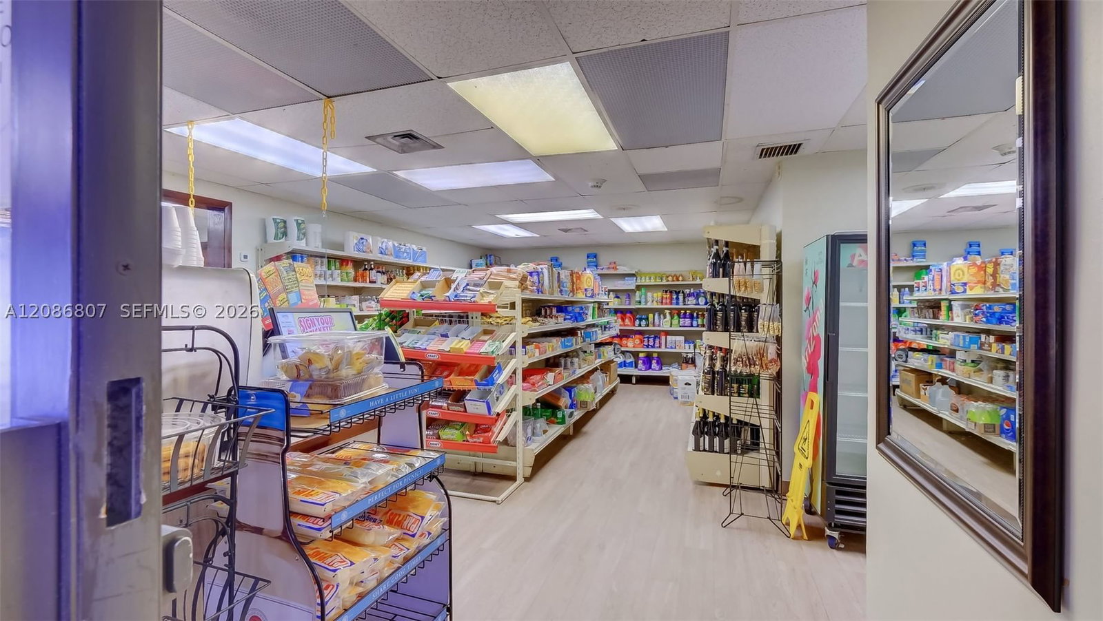 Real estate property located at 500 Bayview Dr #1420, Miami-dade, Arlen House West Condo, Sunny Isles Beach, FL