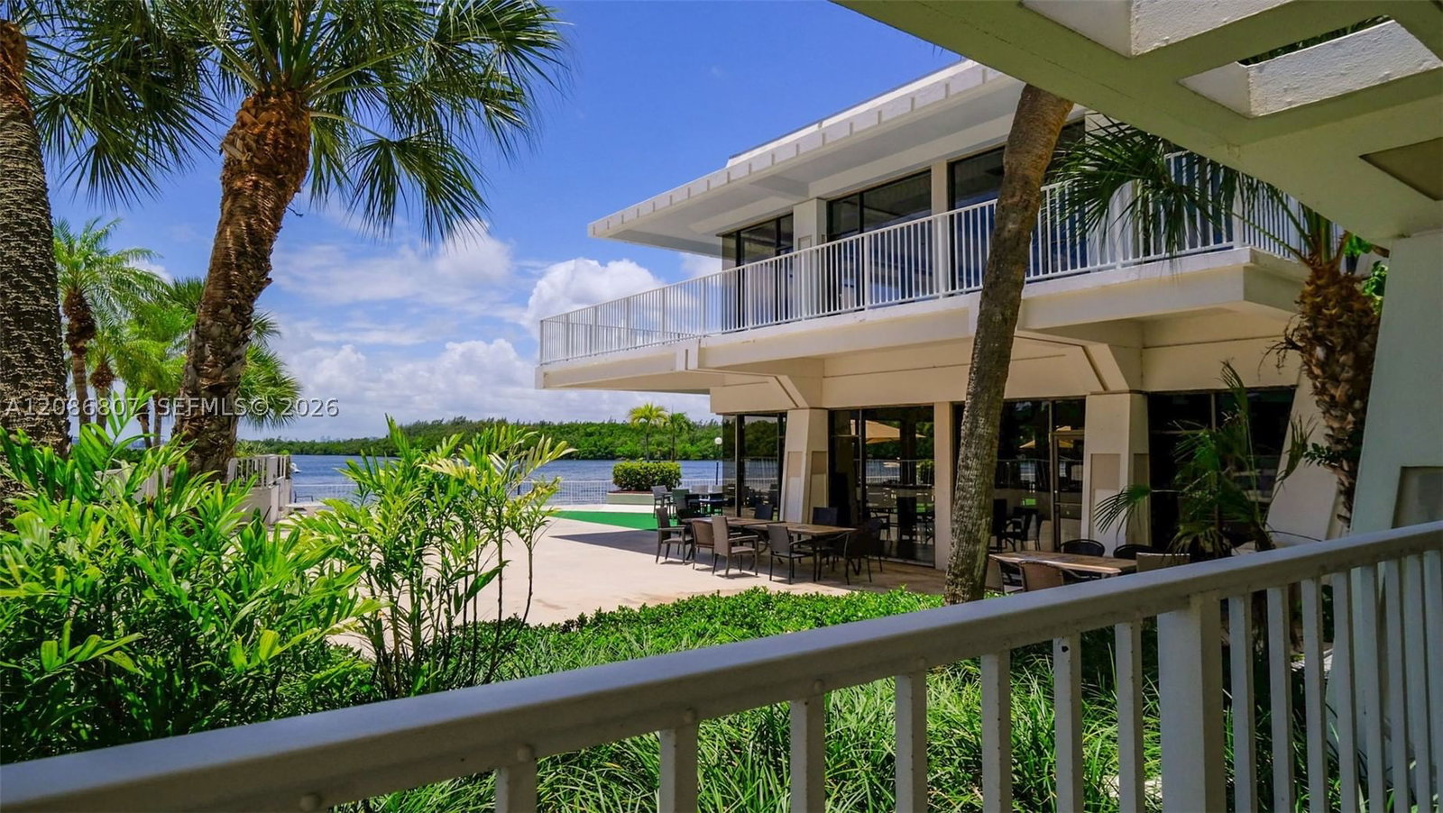 Real estate property located at 500 Bayview Dr #1420, Miami-dade, Arlen House West Condo, Sunny Isles Beach, FL