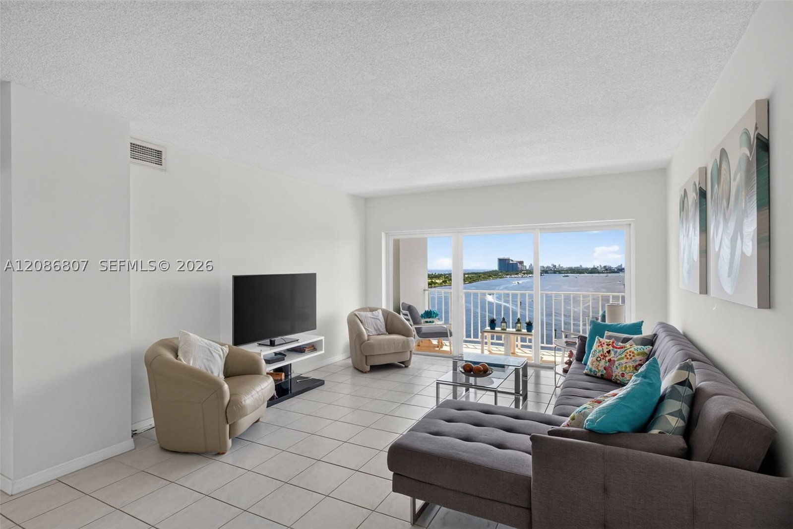 Real estate property located at 500 Bayview Dr #1420, Miami-dade, Arlen House West Condo, Sunny Isles Beach, FL