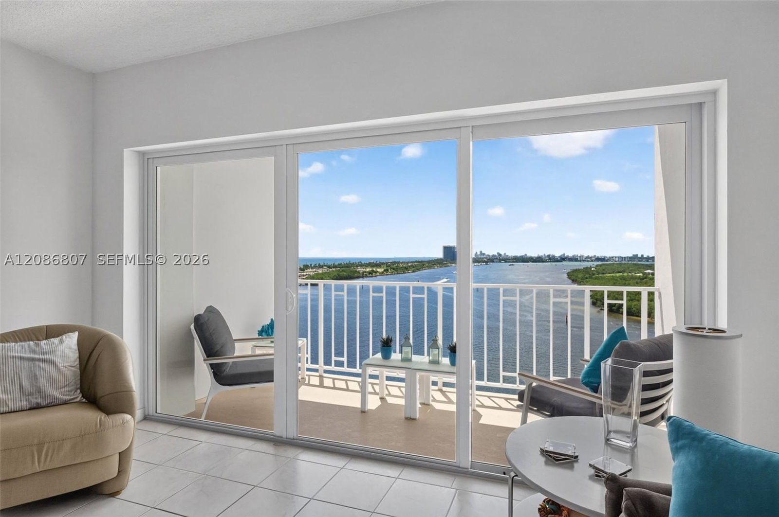 Real estate property located at 500 Bayview Dr #1420, Miami-dade, Arlen House West Condo, Sunny Isles Beach, FL