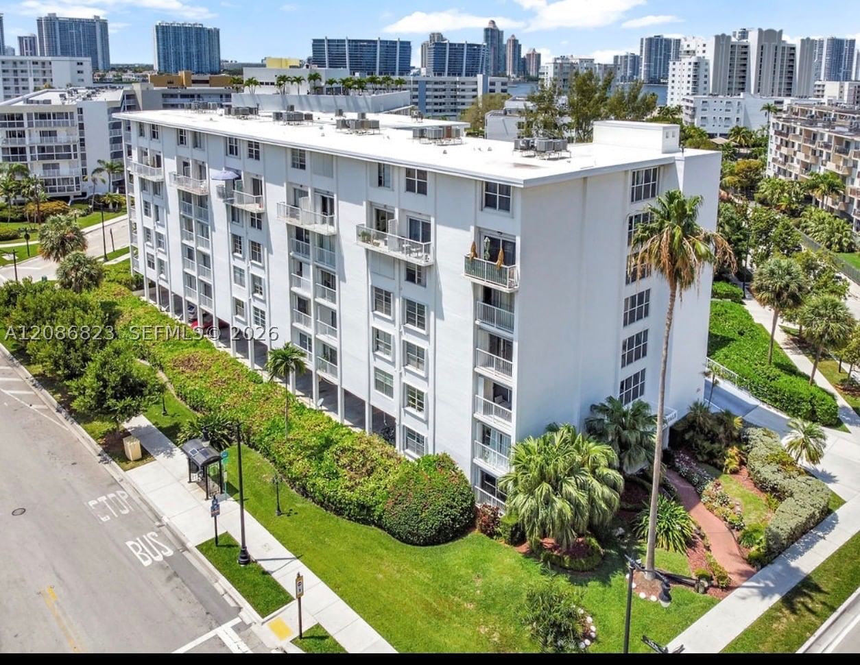 Real estate property located at 17800 Atlantic Blvd #204, Miami-dade, Towne Royale Condo, Sunny Isles Beach, FL