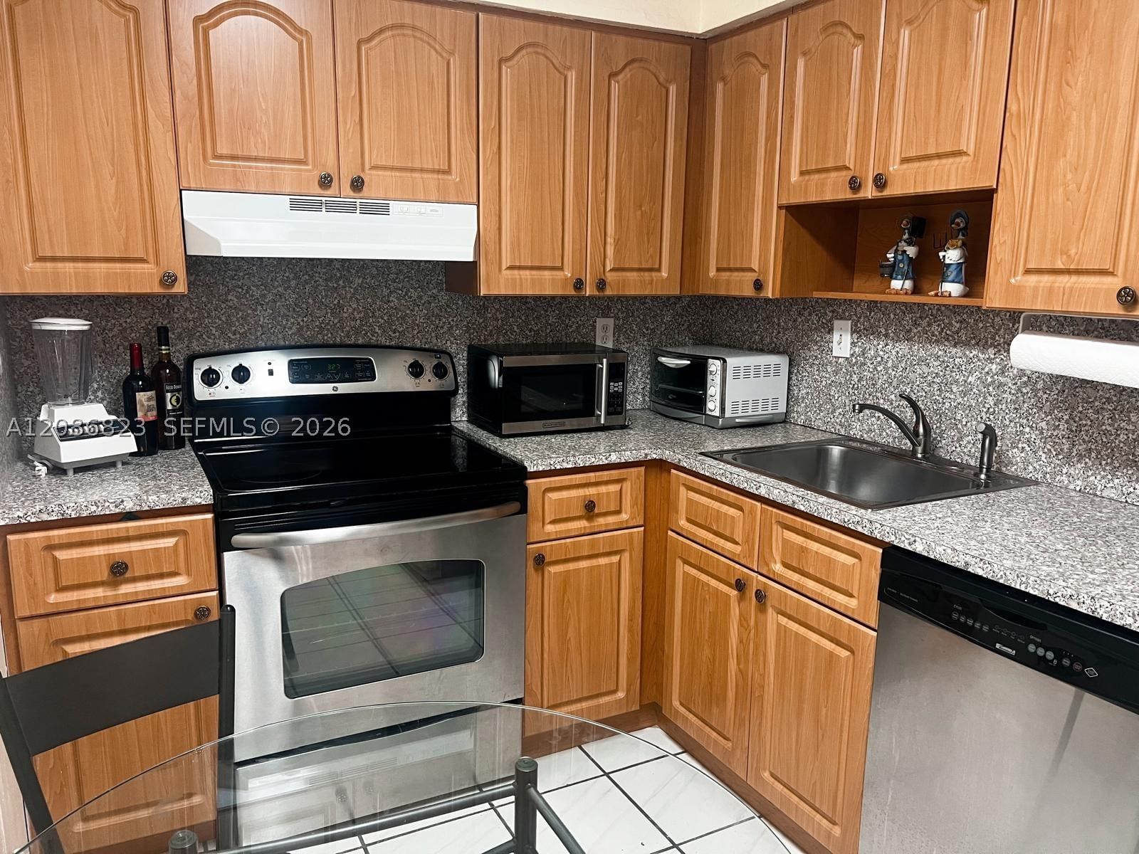 Real estate property located at 17800 Atlantic Blvd #204, Miami-dade, Towne Royale Condo, Sunny Isles Beach, FL