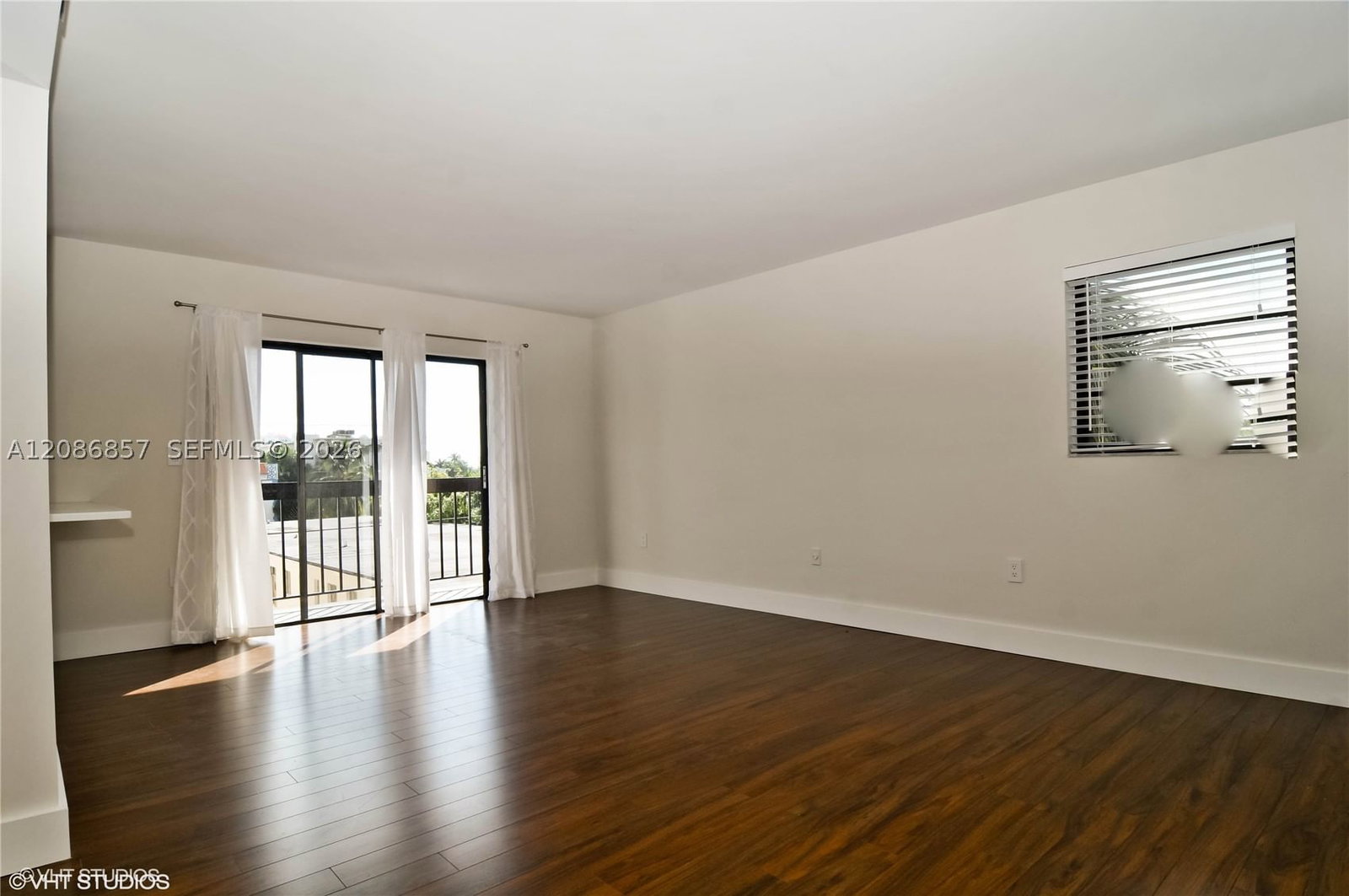 Real estate property located at 1617 Jefferson Ave #404, Miami-dade, Jefferson Gardens Condo, Miami Beach, FL