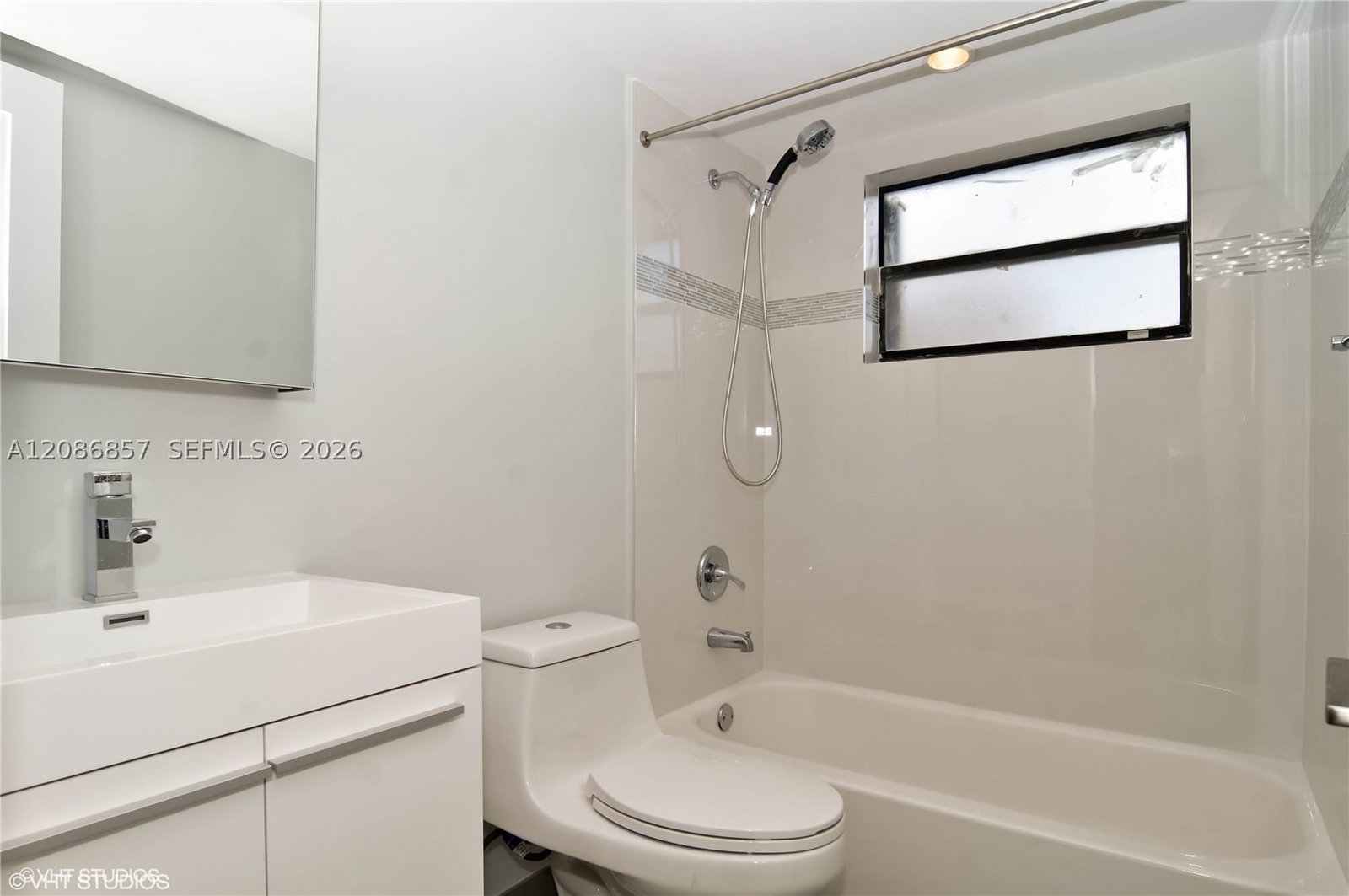 Real estate property located at 1617 Jefferson Ave #404, Miami-dade, Jefferson Gardens Condo, Miami Beach, FL