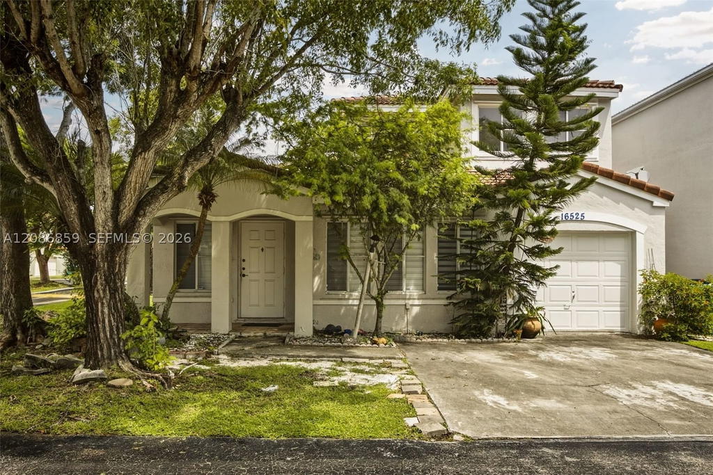 Real estate property located at 16525 97th Ter, Miami-dade, Forest Lakes Villas, Miami, FL