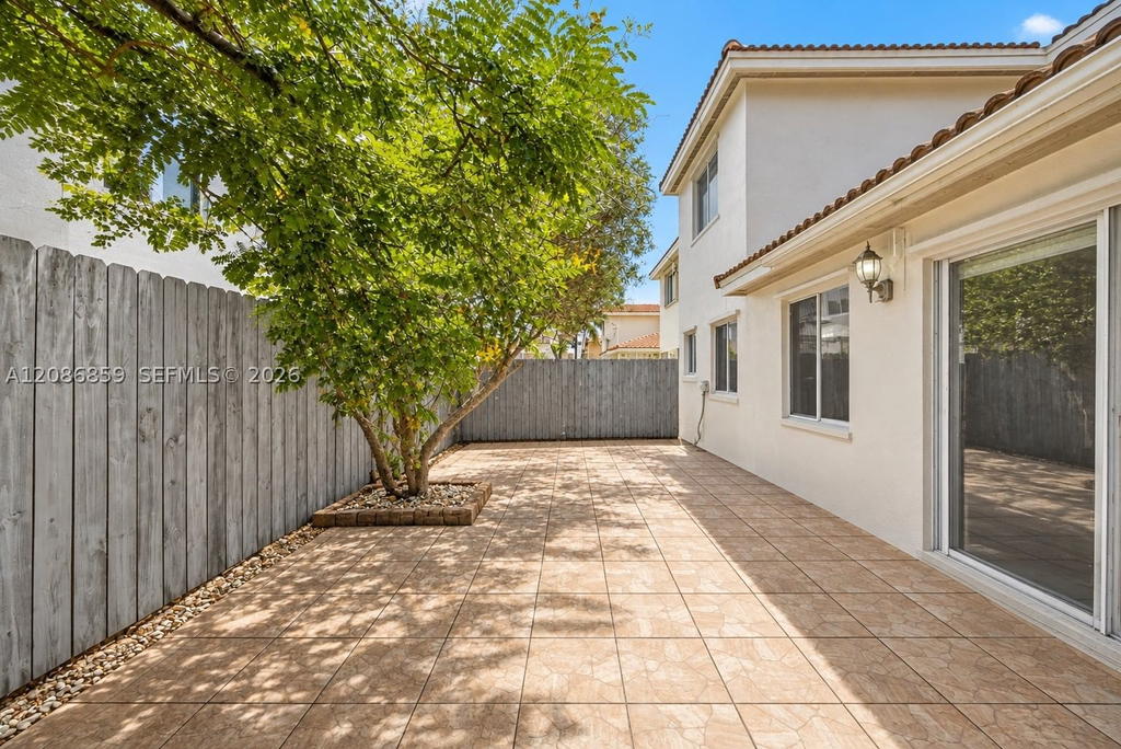 Real estate property located at 16525 97th Ter, Miami-dade, Forest Lakes Villas, Miami, FL