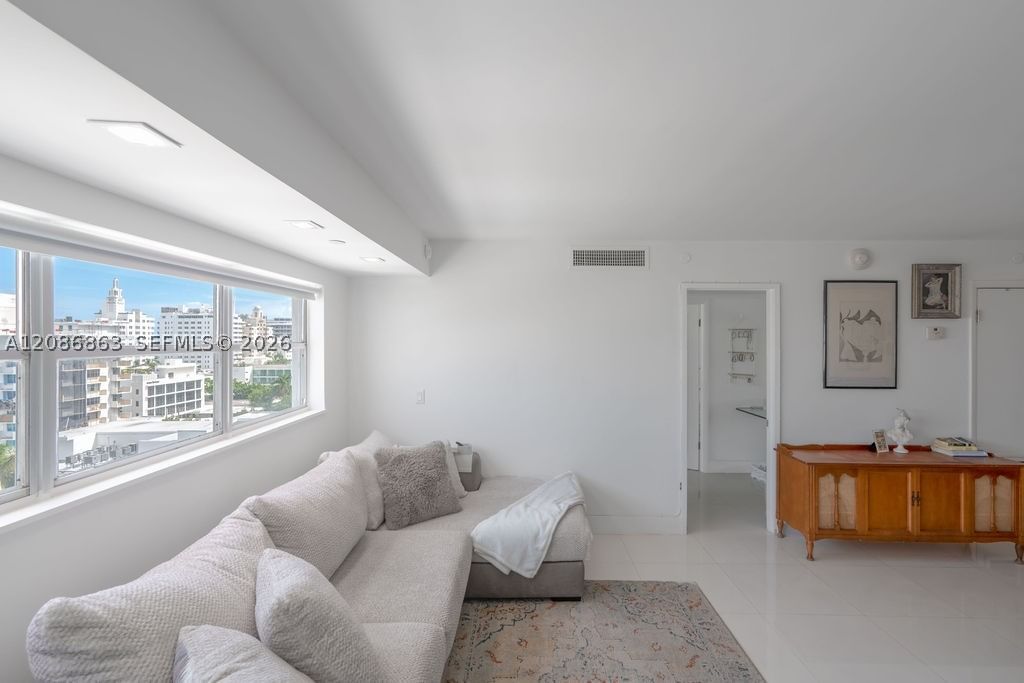 Real estate property located at 1881 Washington Ave #11D, Miami-dade, Octagon Towers I Condo, Miami Beach, FL