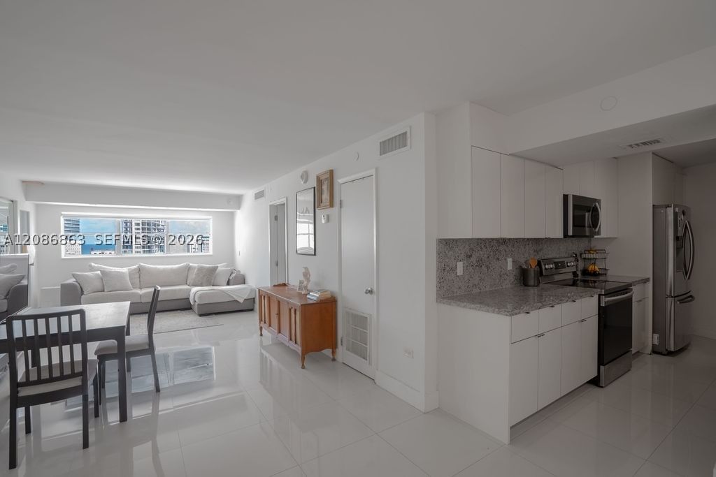Real estate property located at 1881 Washington Ave #11D, Miami-dade, Octagon Towers I Condo, Miami Beach, FL