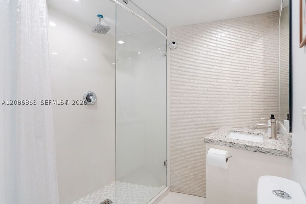 Real estate property located at 1881 Washington Ave #11D, Miami-dade, Octagon Towers I Condo, Miami Beach, FL