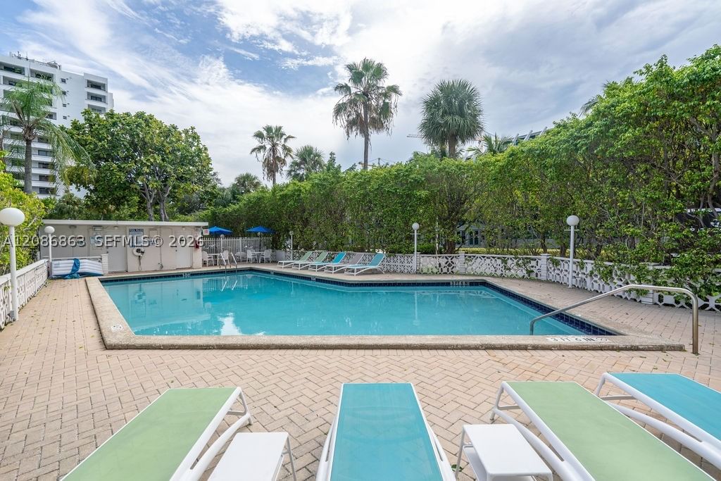 Real estate property located at 1881 Washington Ave #11D, Miami-dade, Octagon Towers I Condo, Miami Beach, FL