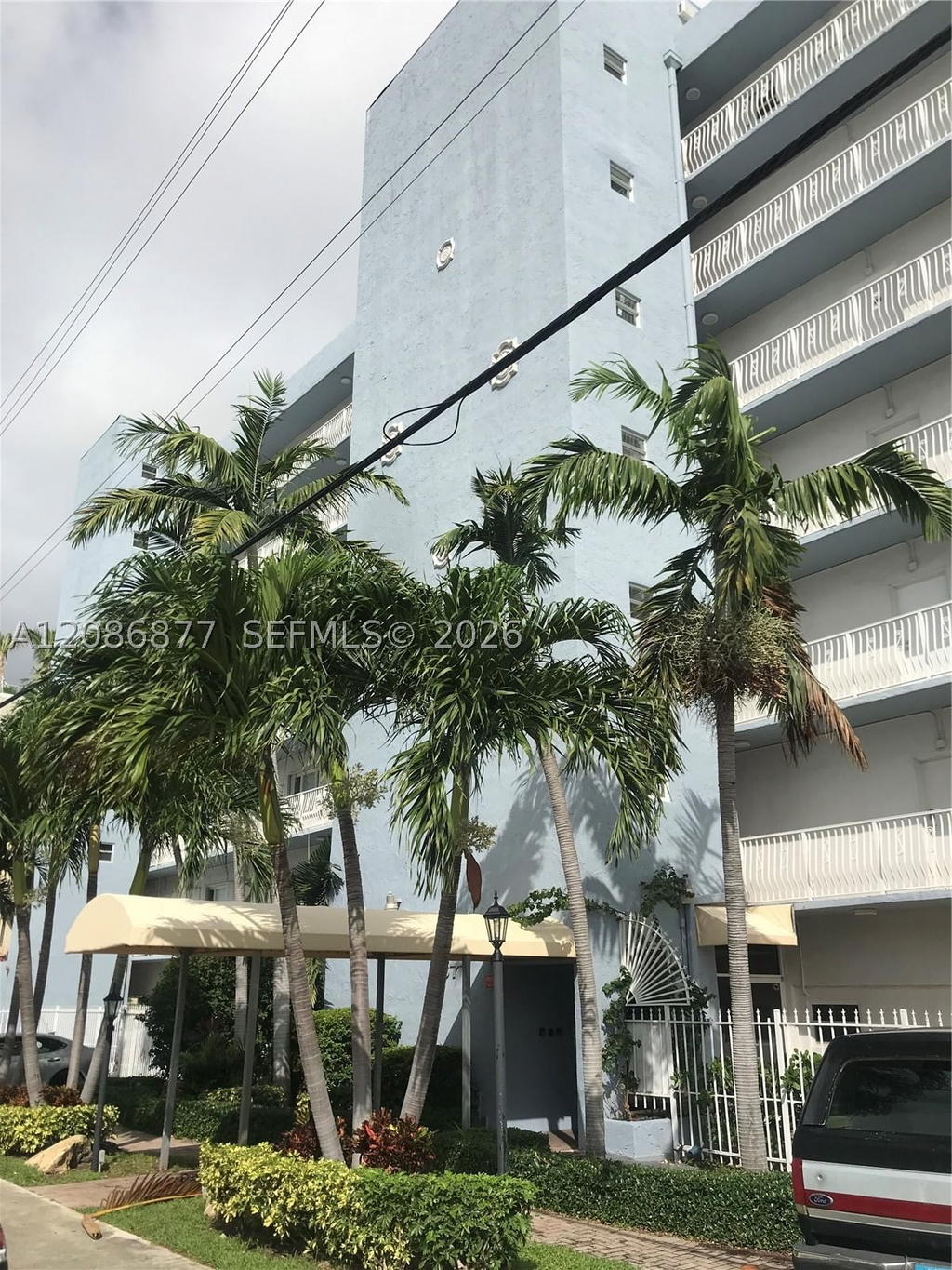 Real estate property located at 677 24 th #704, Miami-dade, La Piazza Navona Condo, Miami, FL