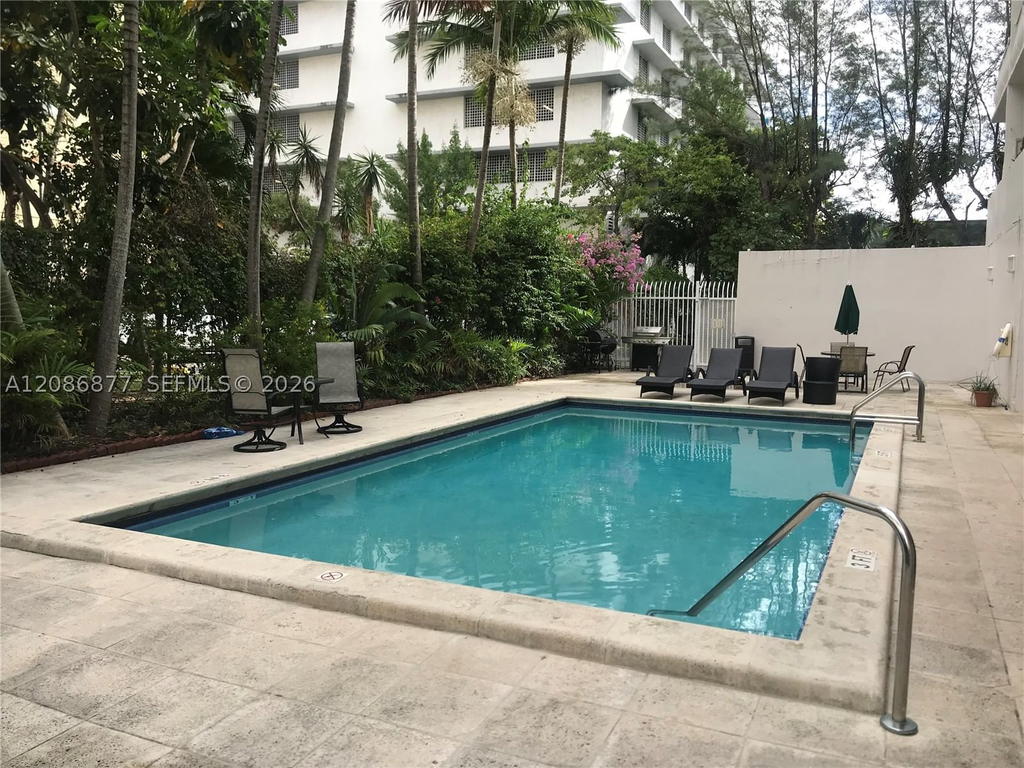 Real estate property located at 677 24 th #704, Miami-dade, La Piazza Navona Condo, Miami, FL