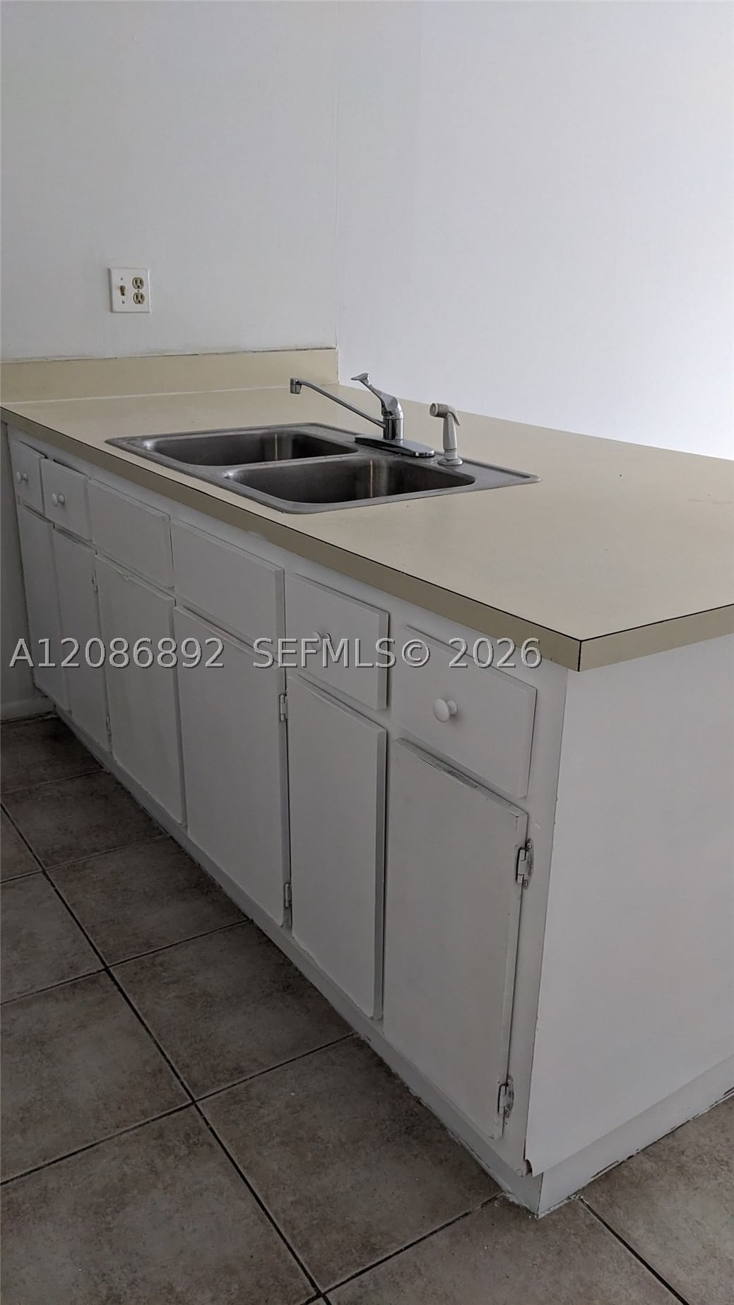 Real estate property located at 2701 Riverside Dr #206-B, Broward, Coral Springs Tower Club, Coral Springs, FL