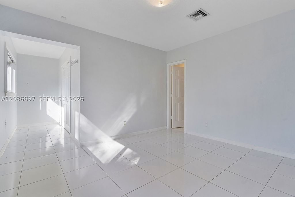 Real estate property located at 2475 214th St, Miami-dade, Highland Lakes, Aventura, FL
