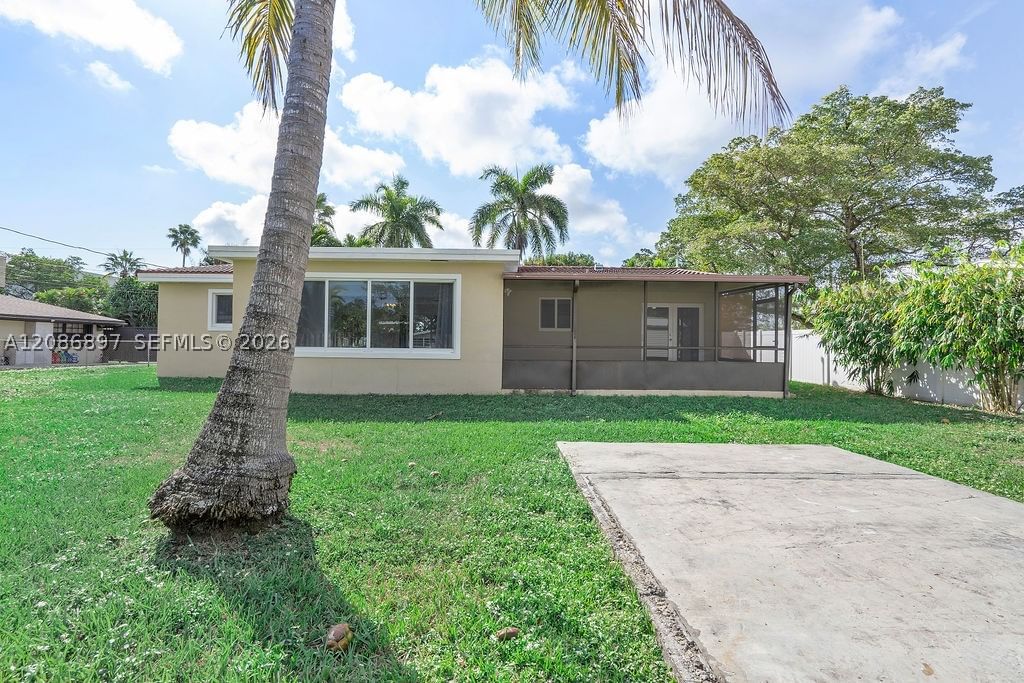 Real estate property located at 2475 214th St, Miami-dade, Highland Lakes, Aventura, FL