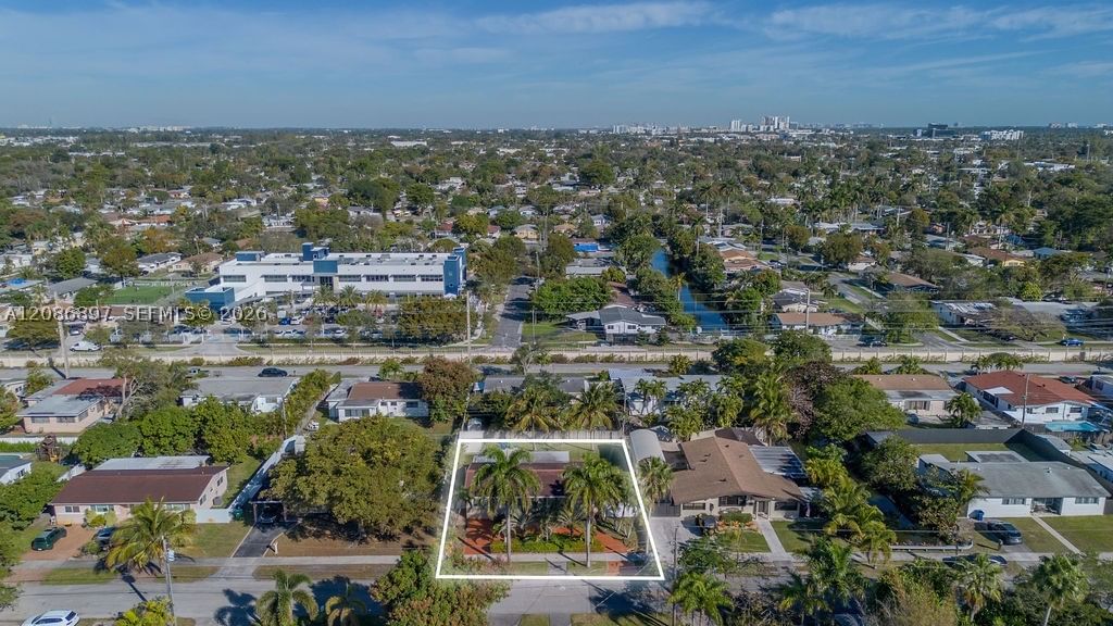 Real estate property located at 2475 214th St, Miami-dade, Highland Lakes, Aventura, FL