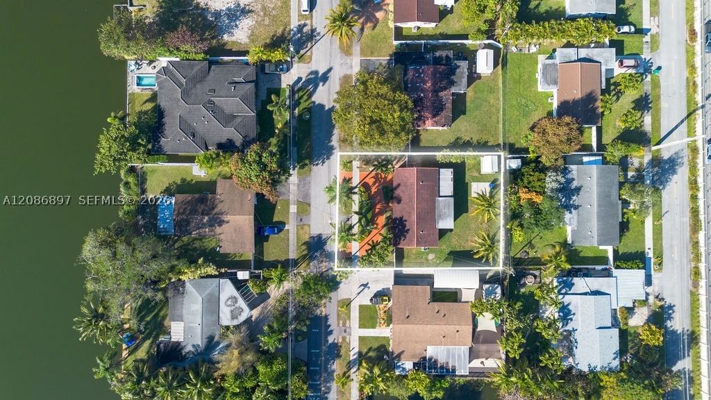 Real estate property located at 2475 214th St, Miami-dade, Highland Lakes, Aventura, FL