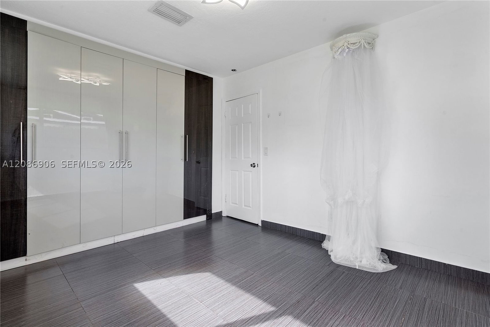 Real estate property located at 2505 214th St, Miami-dade, Highland Lakes, Aventura, FL