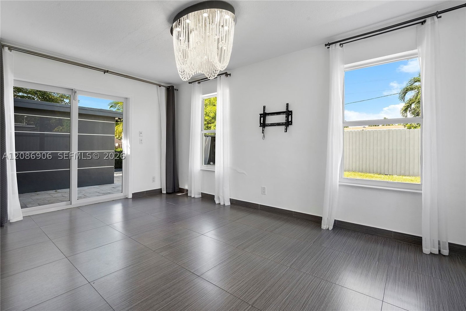 Real estate property located at 2505 214th St, Miami-dade, Highland Lakes, Aventura, FL